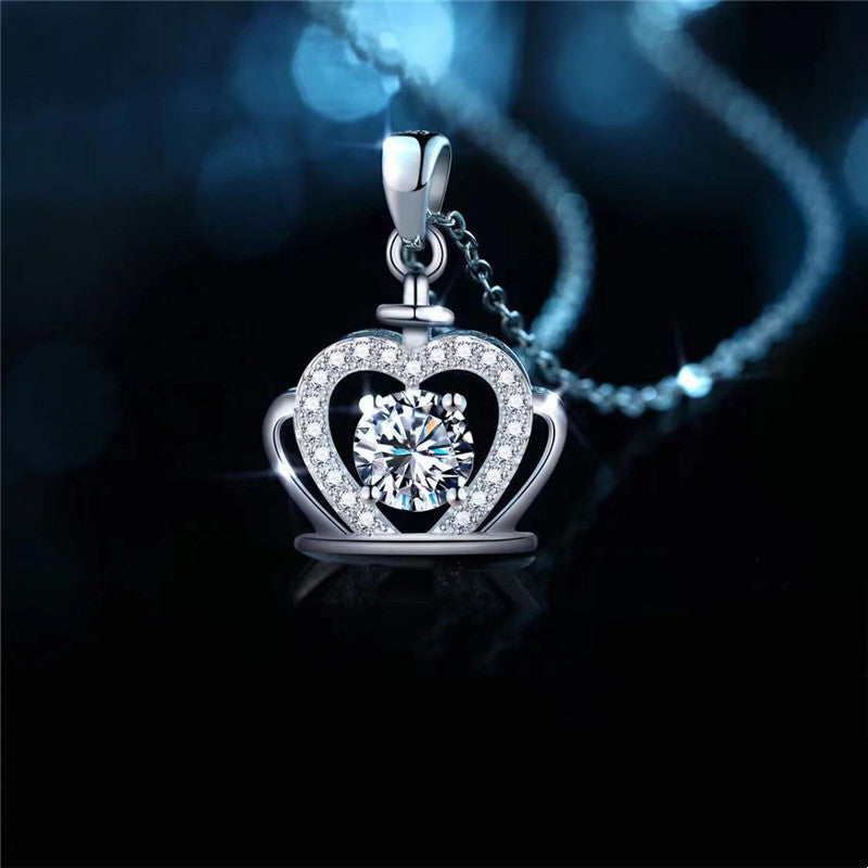 18K Gold Pendant Fashion Simple Crown Diamond Necklace